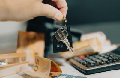 Taxe fonciere 2026 : hausse, calcul, exonerations et paiement